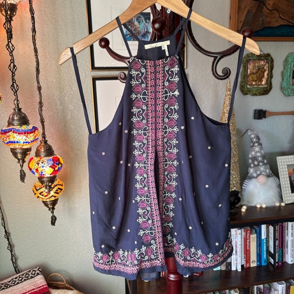 NWT Anthropologie Floreat Embroidered Sheath Blouse Size 0 Navy NWT Anthropologie Floreat Embroidered Sheath Blouse Size 0 Navy